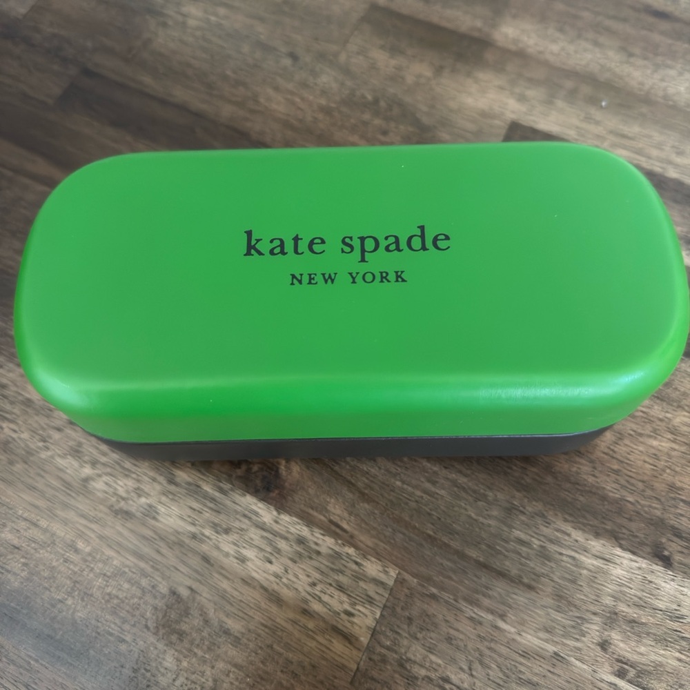 New Kate Spade Sunglasses - Picture 3 of 4